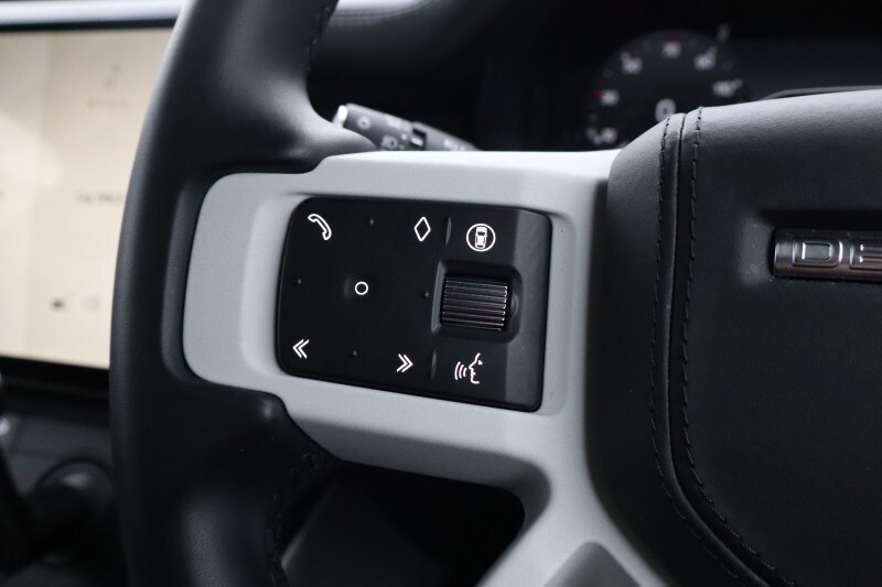 Used Land Rover Defender 2025 for sale - 78105829: Photo 33