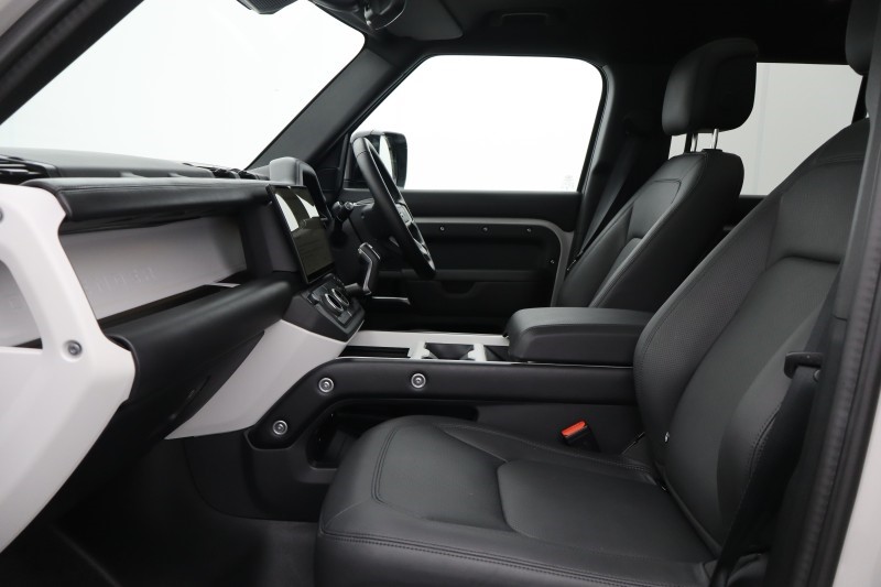 Used Land Rover Defender 2025 for sale - 78105829: Photo 4