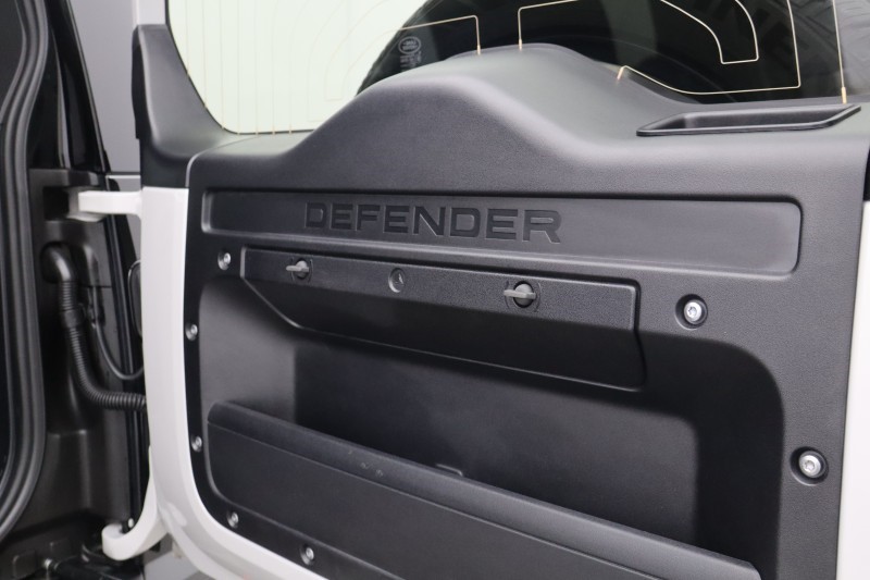 Used Land Rover Defender 2025 for sale - 78105829: Photo 45