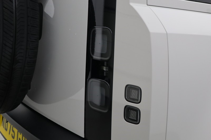 Used Land Rover Defender 2025 for sale - 78105829: Photo 54