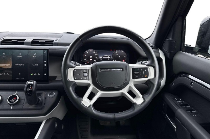Used Land Rover Defender 2025 for sale - 77607116: Photo 16