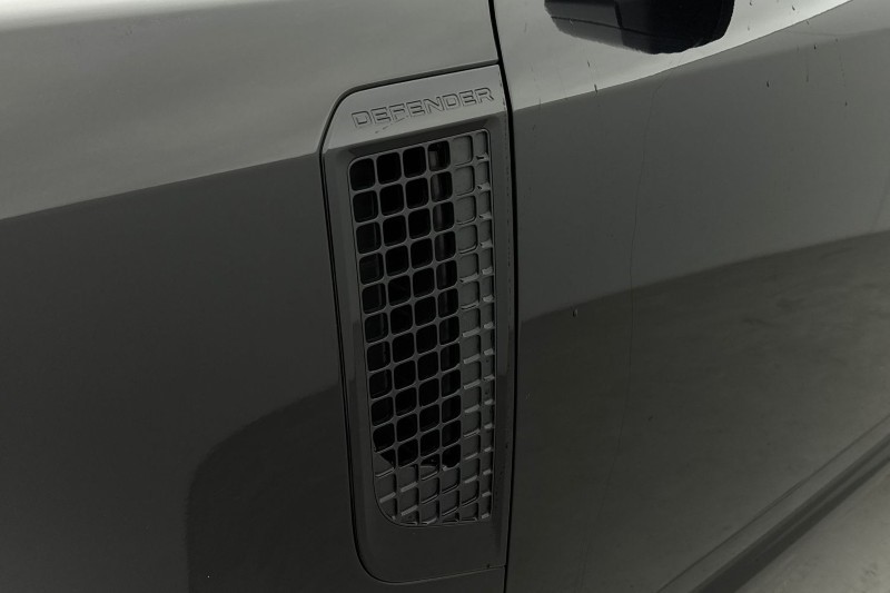 Used Land Rover Defender 2025 for sale - 77607116: Photo 21