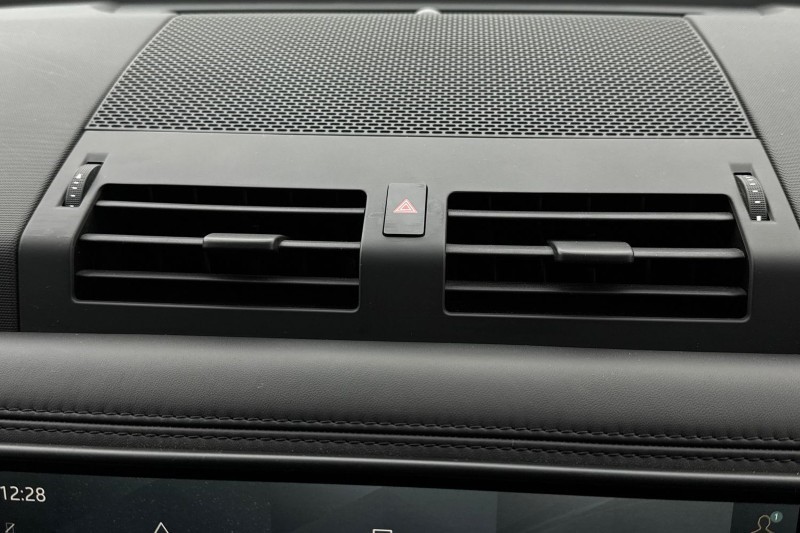 Used Land Rover Defender 2025 for sale - 77607116: Photo 34