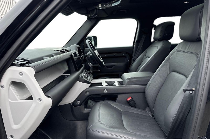 Used Land Rover Defender 2025 for sale - 77607116: Photo 4