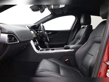 Used Jaguar XE 2023 for sale - 79320284: Photo