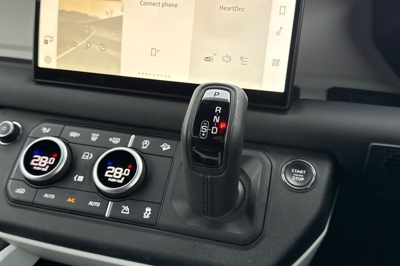 Used Land Rover Defender 2024 for sale - 76984335: Photo 13