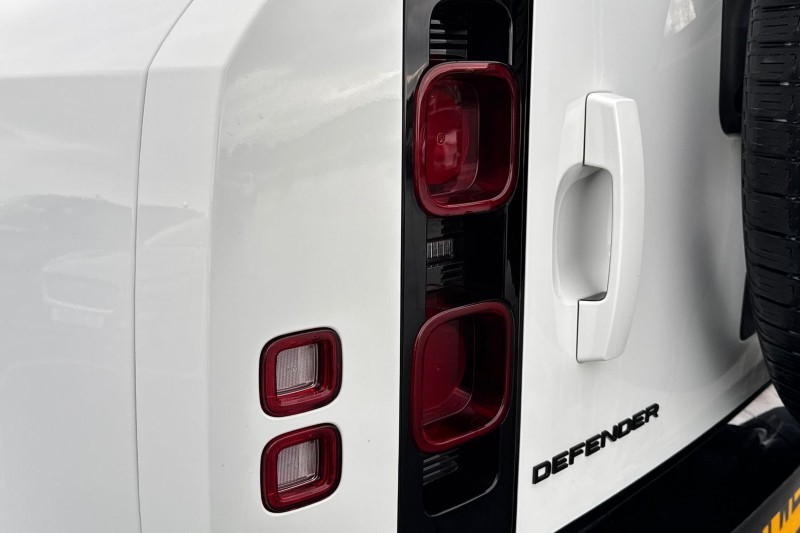 Used Land Rover Defender 2024 for sale - 76984335: Photo 19