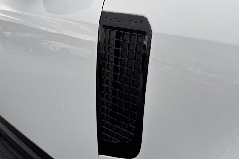 Used Land Rover Defender 2024 for sale - 76984335: Photo 20