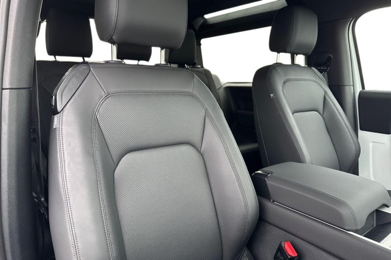 Used Land Rover Defender 2024 for sale - 76984335: Photo 25