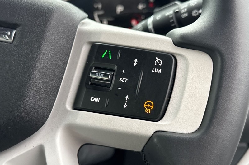 Used Land Rover Defender 2024 for sale - 76984335: Photo 26