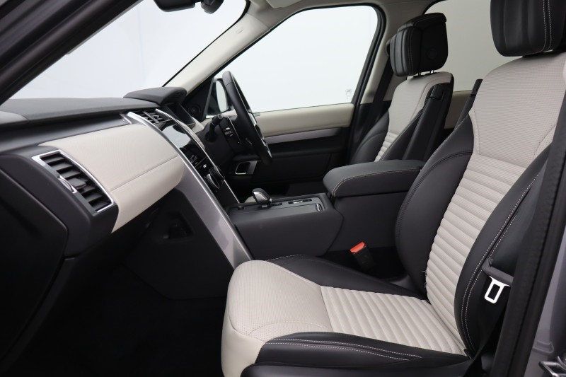 Used Land Rover Discovery 2025 for sale - 77758740: Photo 3