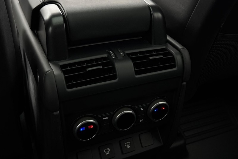 Used Land Rover Defender 2024 for sale - 77435220: Photo 18