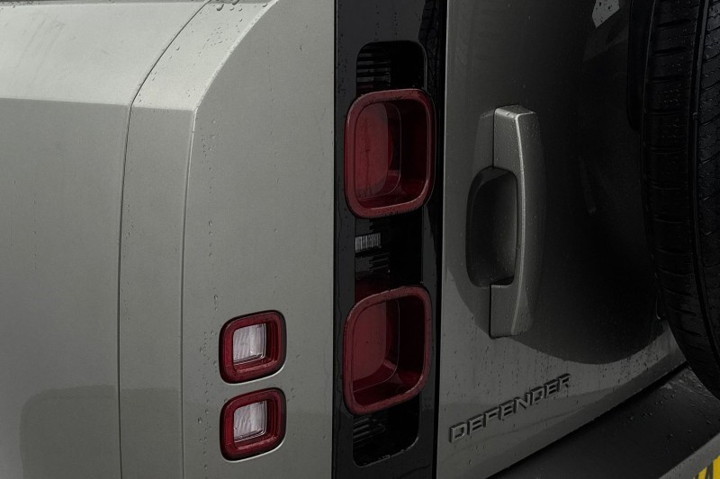 Used Land Rover Defender 2024 for sale - 77435220: Photo 19