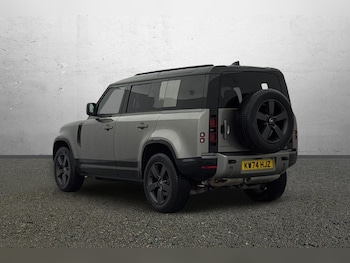 Used Land Rover Defender 2024 for sale - 77435220: Photo