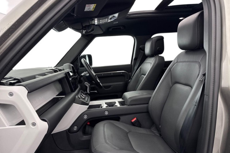 Used Land Rover Defender 2024 for sale - 77435220: Photo 3