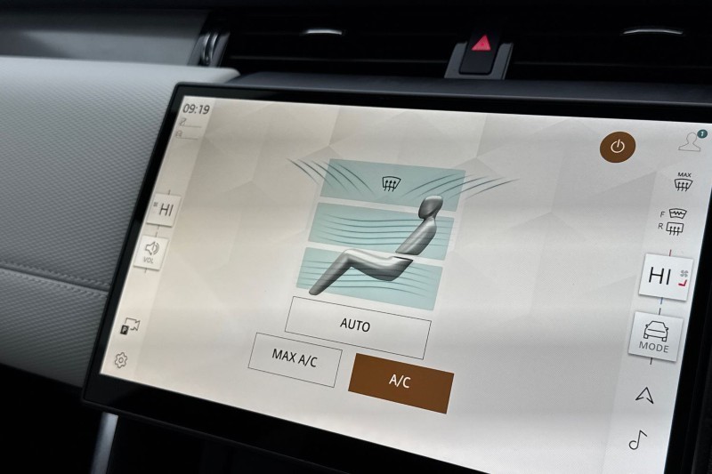 Used Land Rover Discovery Sport 2024 for sale - 77649910: Photo 31