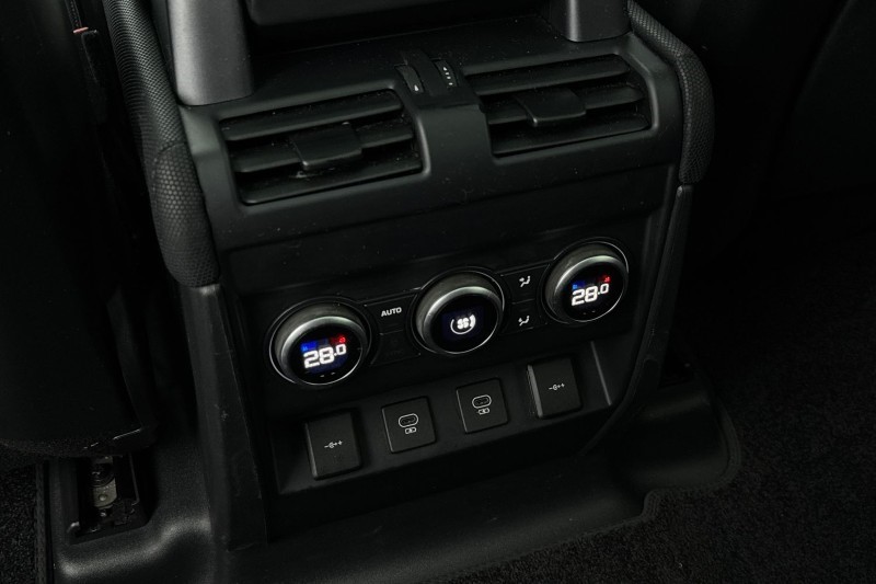 Used Land Rover Defender 2021 for sale - 77492806: Photo 18