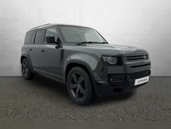 Used Land Rover Defender 2021 for sale - 77492806: Photo