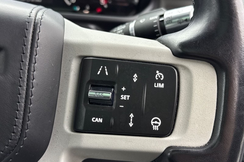 Used Land Rover Defender 2021 for sale - 77492806: Photo 28