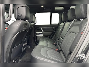 Used Land Rover Defender 2021 for sale - 77492806: Photo