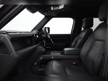 Used Land Rover Defender 2023 for sale - 78630288: Photo