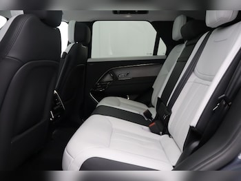 Used Land Rover Range Rover Sport 2024 for sale - 77950791: Photo