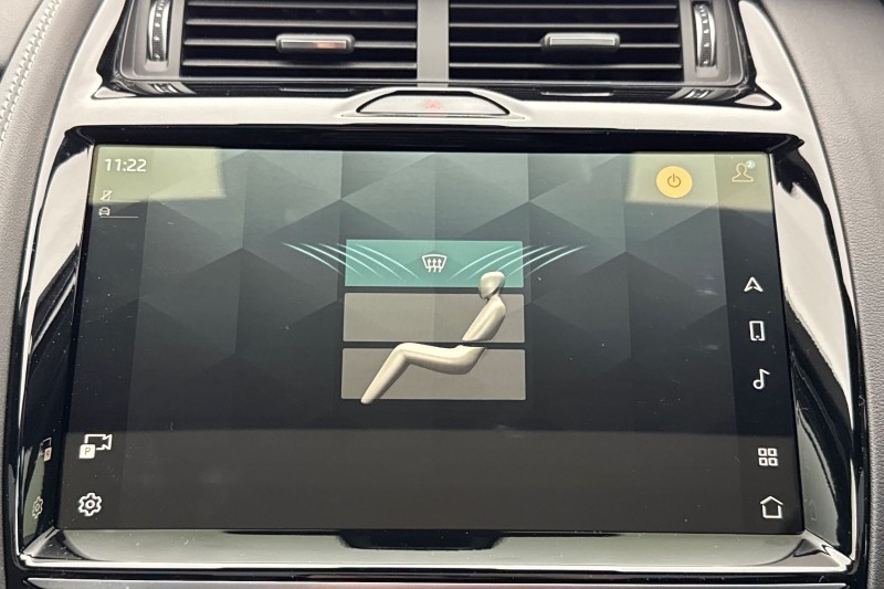 Used Jaguar E-Pace 2024 for sale - 77248112: Photo 32