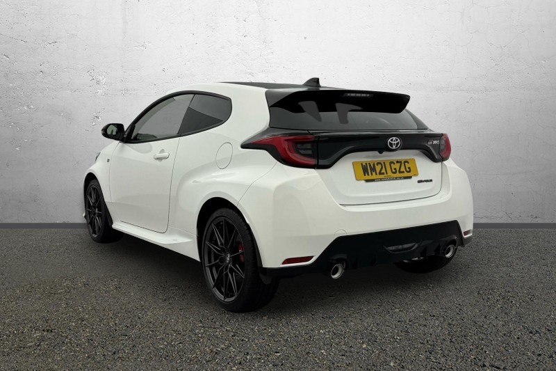 Used Toyota Yaris 2021 for sale - 77339572: Photo 2