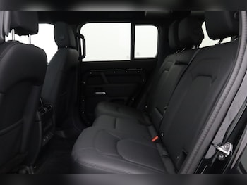 Used Land Rover Defender 2024 for sale - 78596553: Photo
