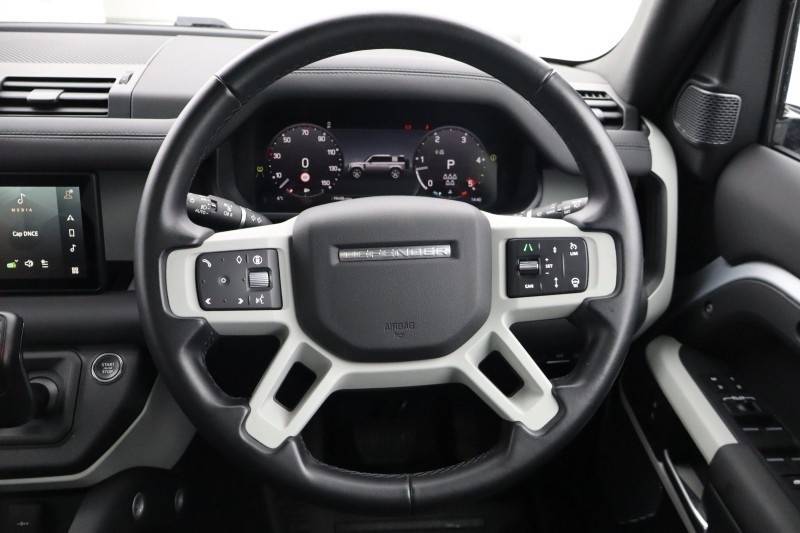 Used Land Rover Defender 2023 for sale - 77802075: Photo 15