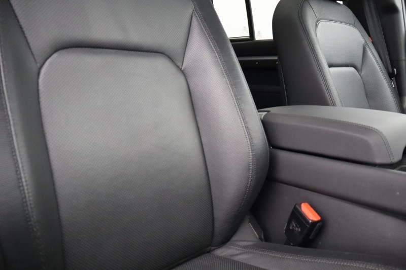 Used Land Rover Defender 2023 for sale - 77802075: Photo 27