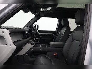 Used Land Rover Defender 2023 for sale - 77802075: Photo