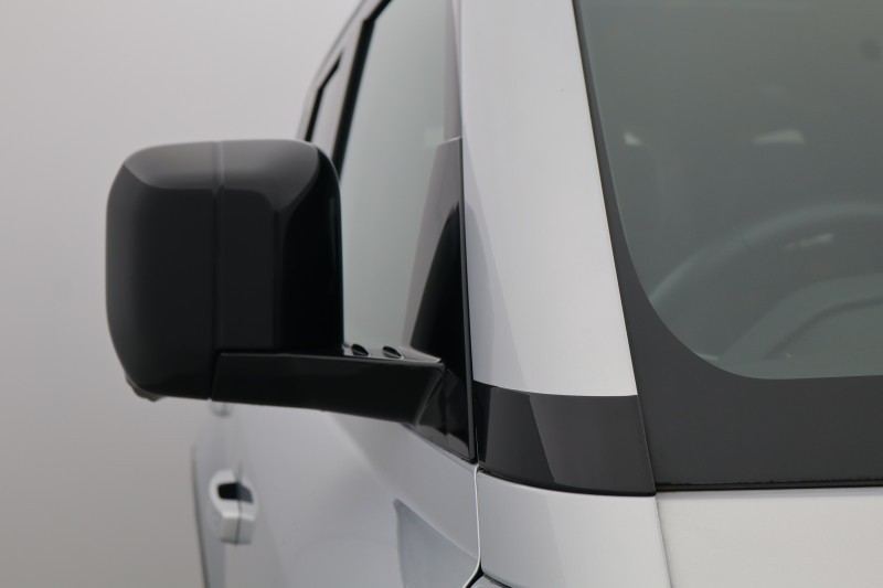 Used Land Rover Defender 2023 for sale - 77802075: Photo 47