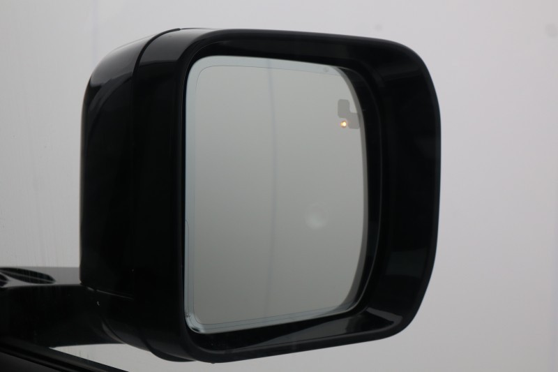 Used Land Rover Defender 2023 for sale - 77802075: Photo 49