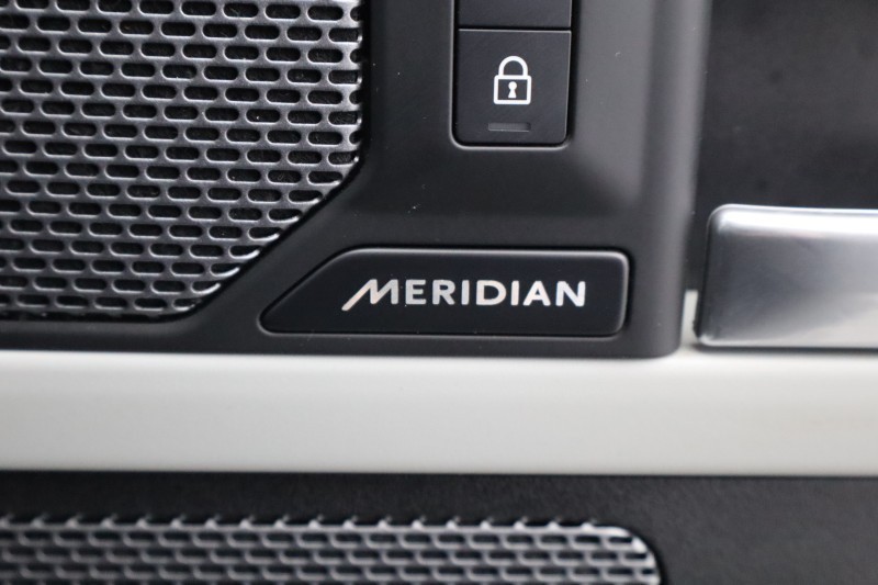 Used Land Rover Defender 2023 for sale - 77802075: Photo 52