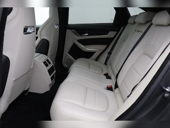 Used Jaguar F-Pace 2023 for sale - 78817578: Photo