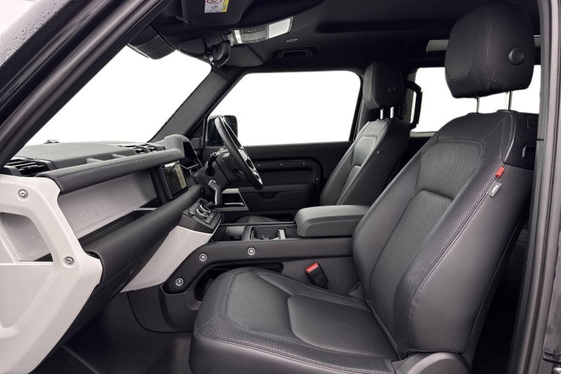 Used Land Rover Defender 2023 for sale - 77474746: Photo 3