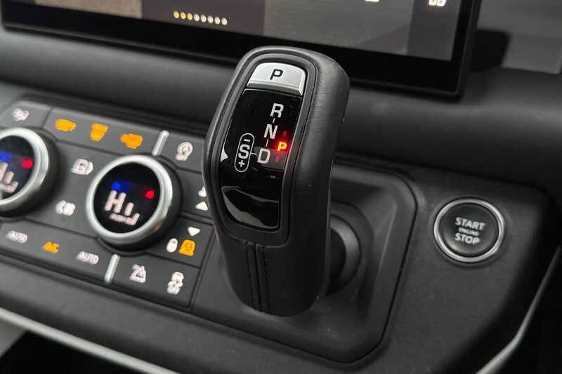 Used Land Rover Defender 2024 for sale - 77449918: Photo 13