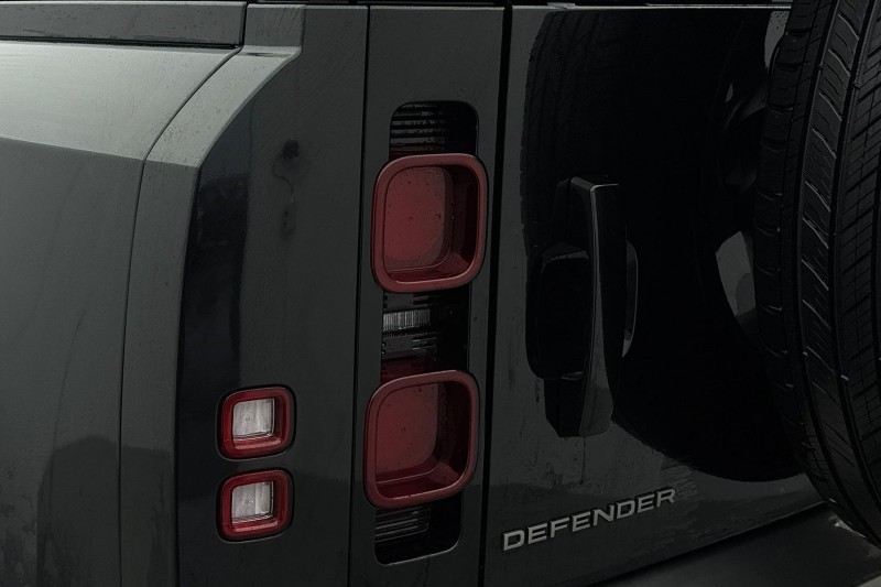 Used Land Rover Defender 2024 for sale - 77449918: Photo 19