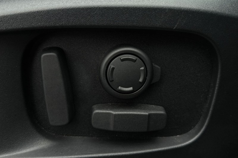 Used Land Rover Defender 2024 for sale - 77449918: Photo 24