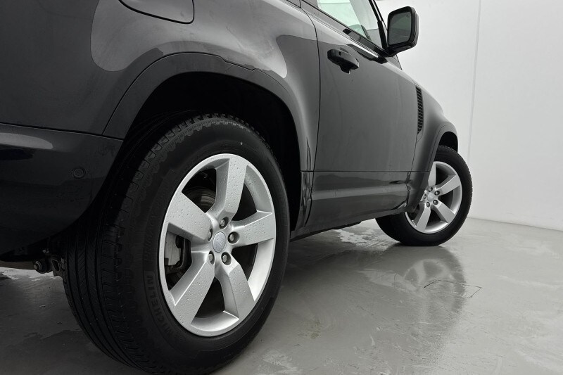 Used Land Rover Defender 2024 for sale - 77449918: Photo 44