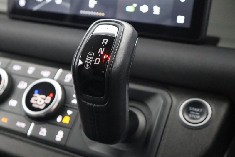 Used Land Rover Defender 2020 for sale - 77742677: Photo 12
