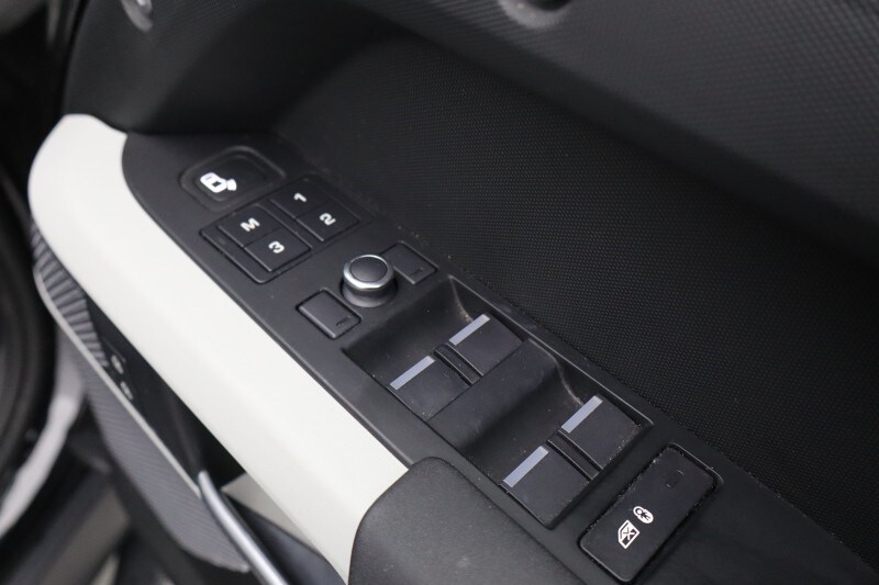 Used Land Rover Defender 2020 for sale - 77742677: Photo 21