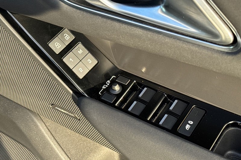 Used Land Rover Range Rover Velar 2023 for sale - 76984325: Photo 24