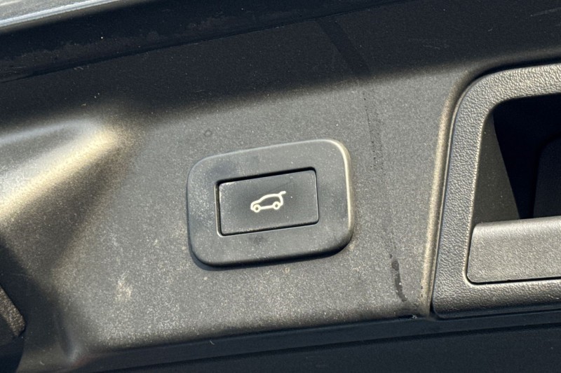 Used Land Rover Range Rover Velar 2023 for sale - 76984325: Photo 43