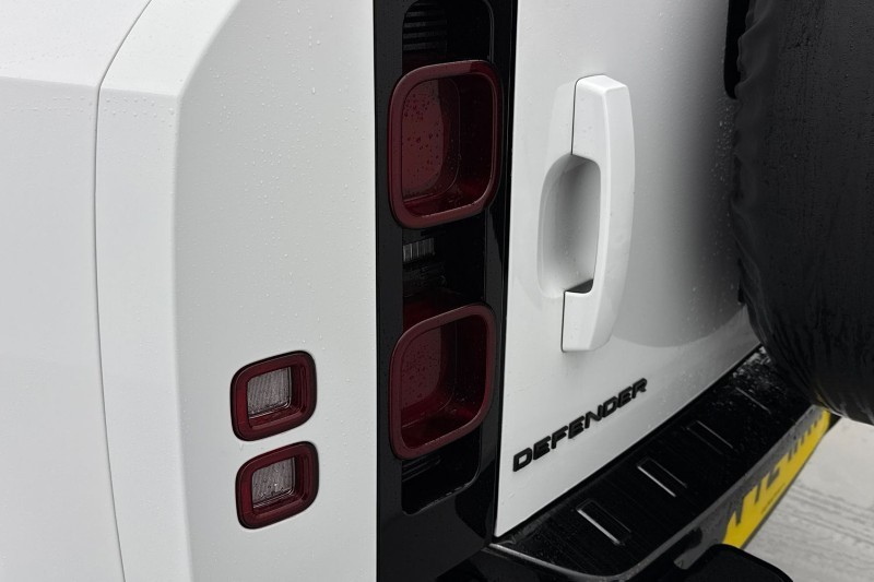 Used Land Rover Defender 2022 for sale - 77519410: Photo 19