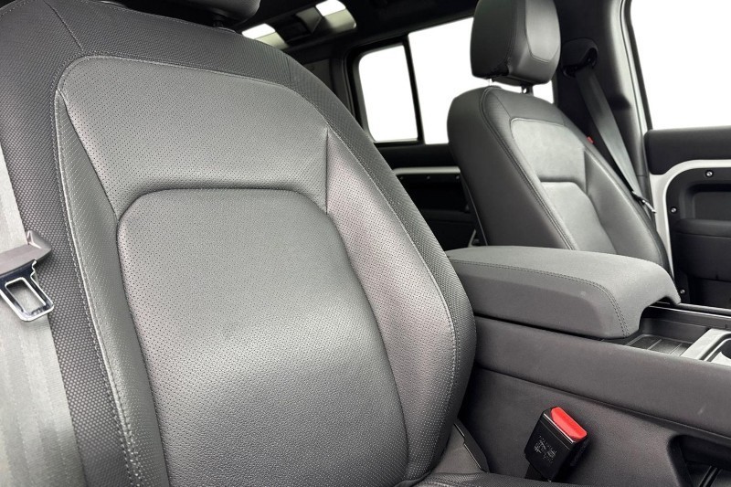 Used Land Rover Defender 2022 for sale - 77519410: Photo 26