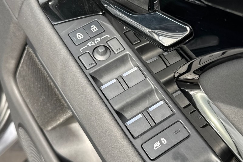 Used Land Rover Range Rover Evoque 2024 for sale - 76984302: Photo 23