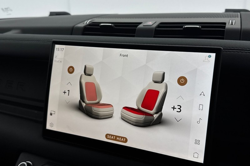 Used Land Rover Defender 2024 for sale - 77445777: Photo 32