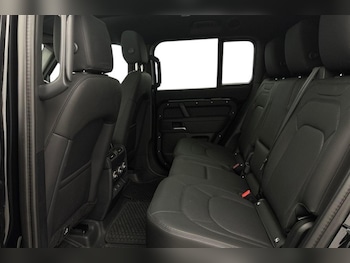 Used Land Rover Defender 2024 for sale - 77445777: Photo